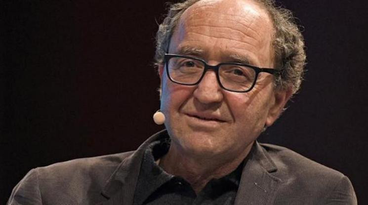 Γερμανία: Ελεύθερος υπό όρους αφέθηκε ο συγγραφέας Ντογάν Ακανλί